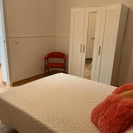 Casa Serafin Y Aurelia *